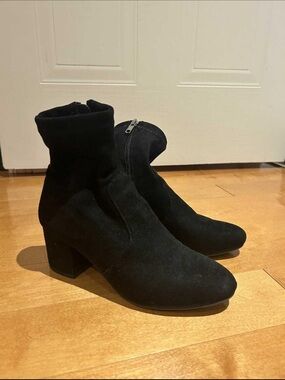 Steve Madden Black Suede Ankle Booties with Mid Block Heel